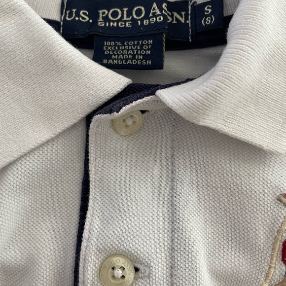 U.S. POLO ASSN polo shirt size S (8 years old) for boys.
100%cotton
Like new - Picture 6 of 6